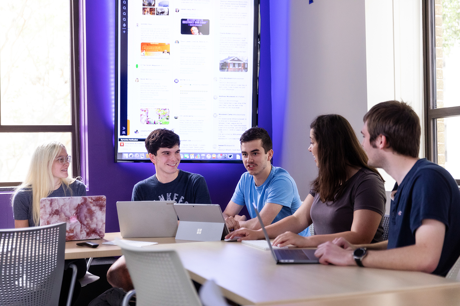 Students working in the SMAC Lab